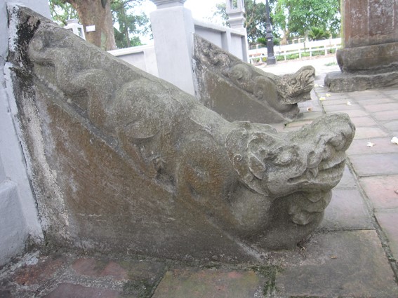 Thành bậc chạm Rồng đời Trần, tk 13, tháp Phổ Minh, Nam Định